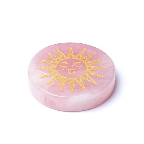 Gravierte Mineralienscheibe Rosenquarz Sonne -- ±5cm