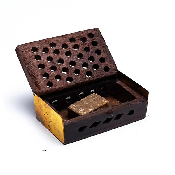 Harzmischung Amber in Holz Dose -- 6x4 cm