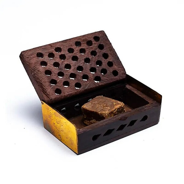 Harzmischung Nag Champa/Amber in Holz Dose -- 6x4 cm