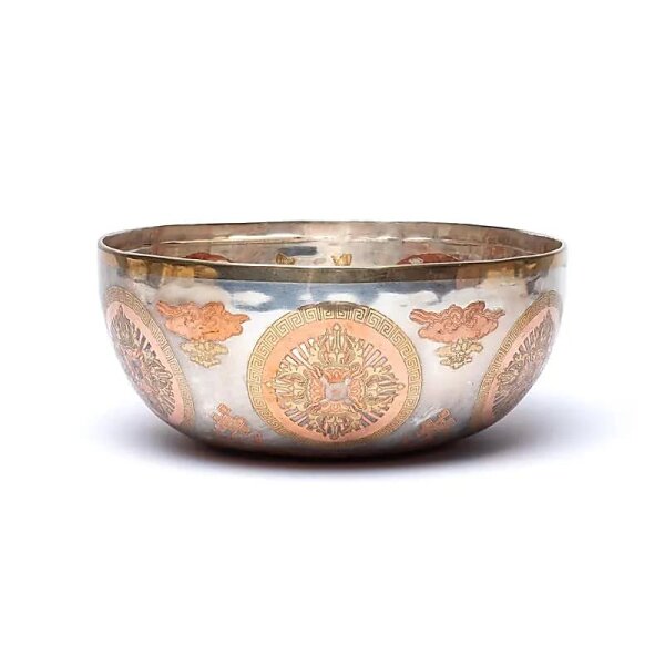 Versilberte Klangschale Buddha Vairochana -- ±25cm; ±1700-1800g